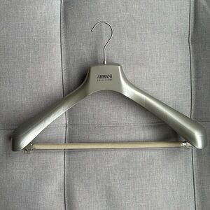 Armani Collezioni Cost/Suits hanger